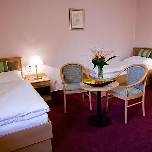 4* Szálloda Castle