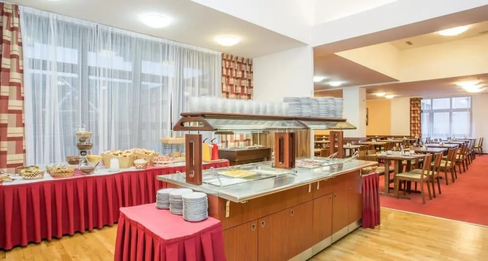 ***  Hotel Globus Прага Чехия