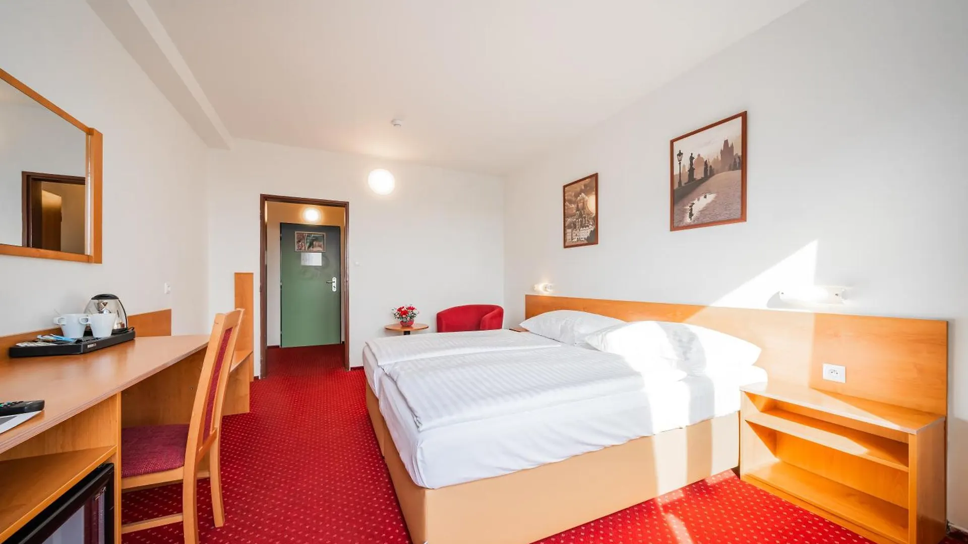 Hotel Globus Prag 3*,
